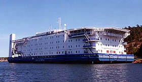 Olympia hotel barge